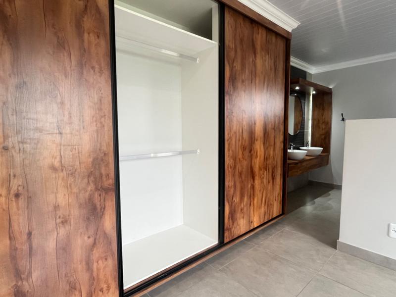 3 Bedroom Property for Sale in Fraaiuitsig Western Cape